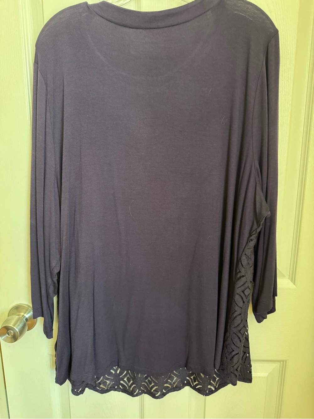 Croft & Barrow Mixed Media Lace
Blouse Plum Purple Plus Size 2X
3/4 Sleeve -NWOT - Picture 3 of 9